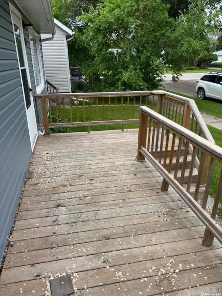 234 3rd Avenue W Canora SK S0A 0L0