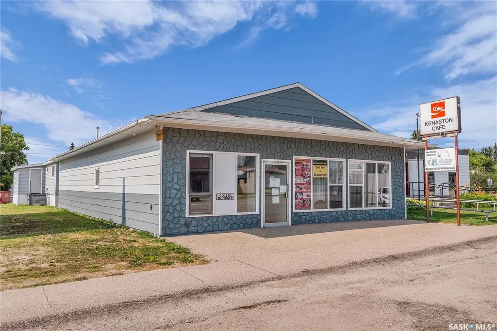 702 3rd Street Kenaston SK S0G 2N0