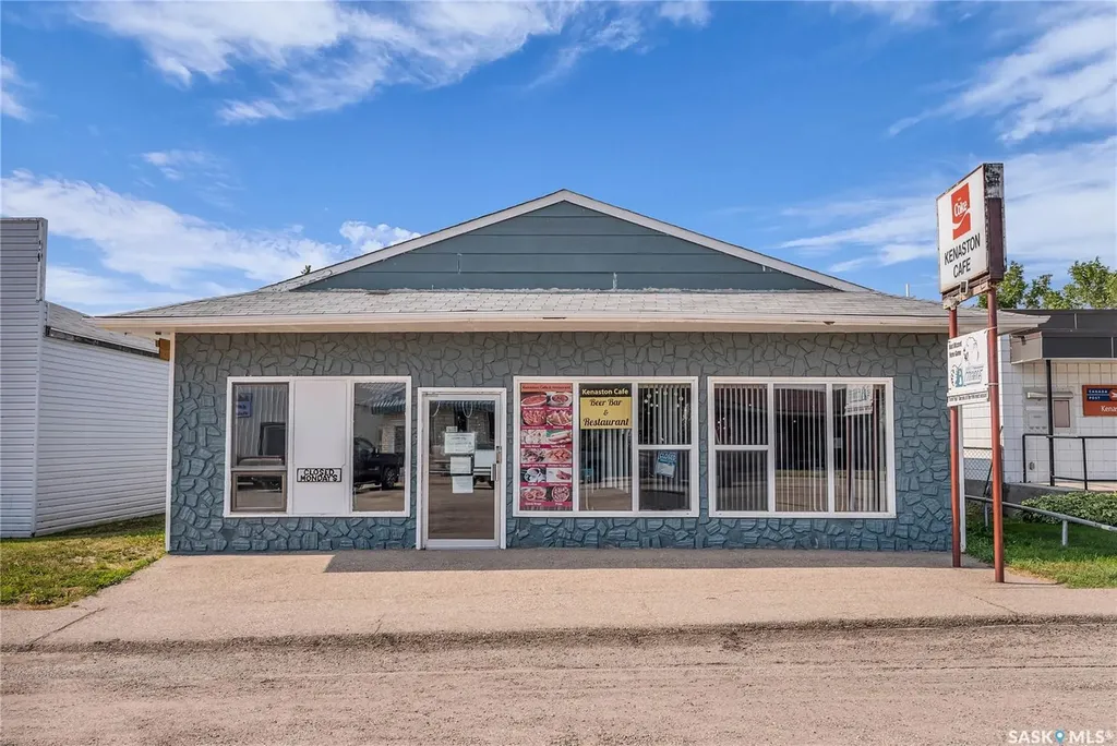 702 3rd Street Kenaston SK S0G 2N0