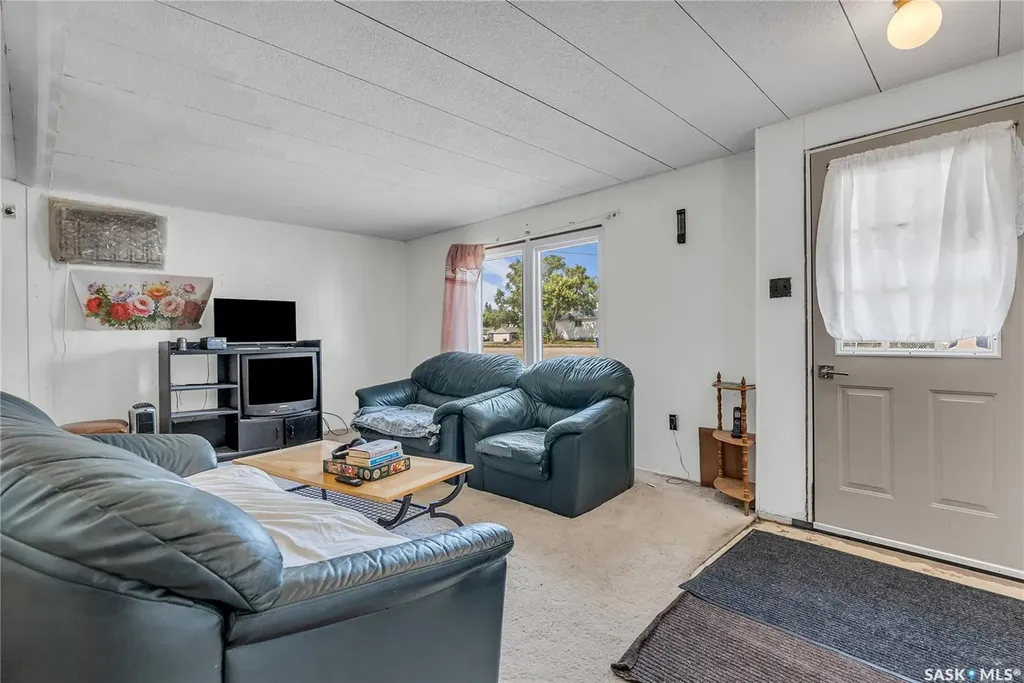 702 3rd Street Kenaston SK S0G 2N0