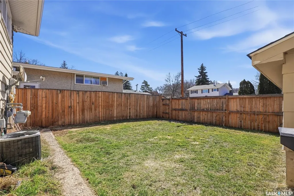 2614 7th Street E Saskatoon SK S7H 1A5