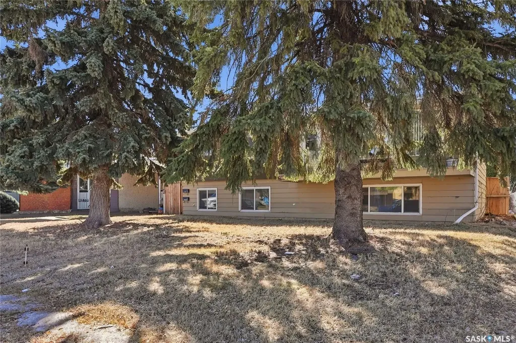 2614 7th Street E Saskatoon SK S7H 1A5