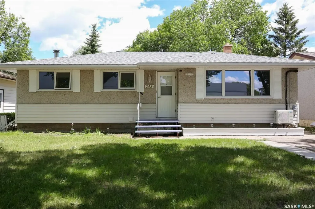 243 Smith Street N Regina SK S4R 3B5