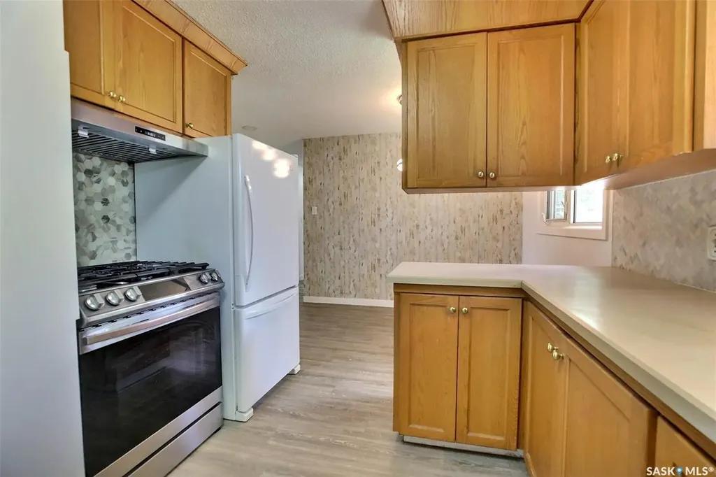 243 Smith Street N Regina SK S4R 3B5