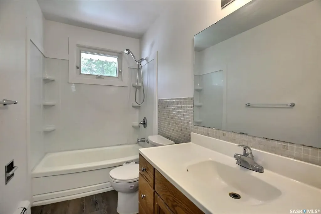 243 Smith Street N Regina SK S4R 3B5