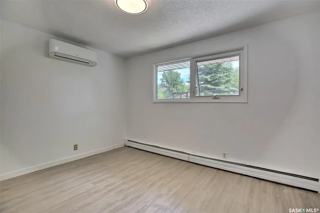 243 Smith Street N Regina SK S4R 3B5