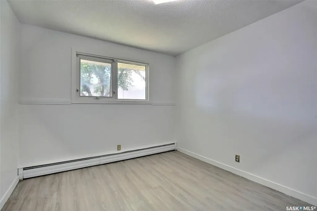 243 Smith Street N Regina SK S4R 3B5