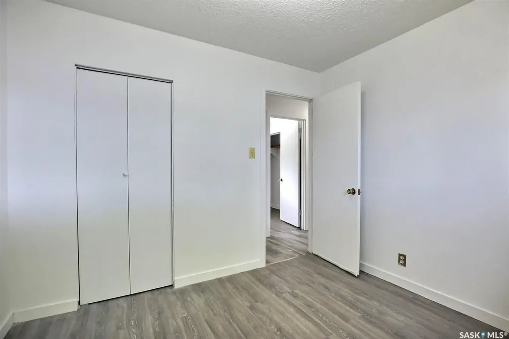 243 Smith Street N Regina SK S4R 3B5