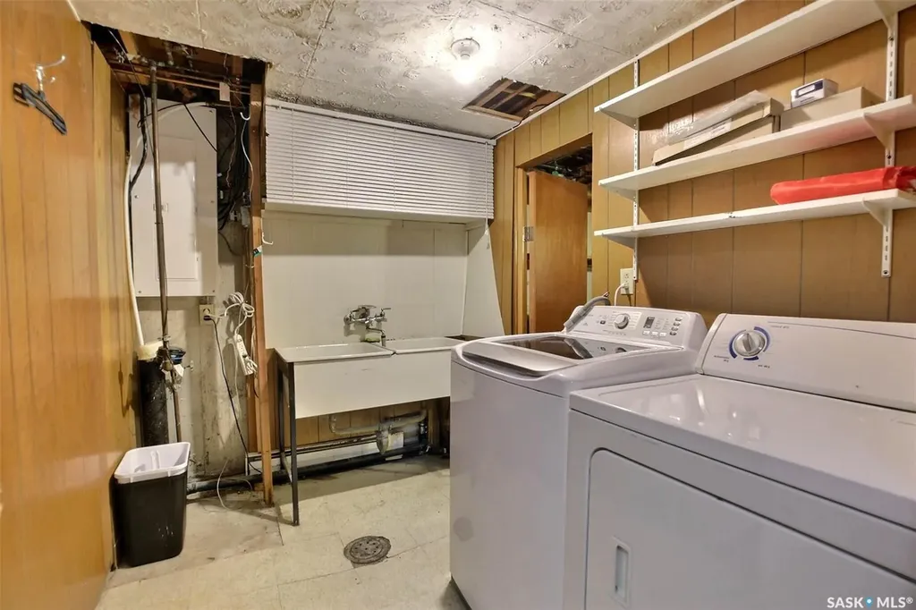 243 Smith Street N Regina SK S4R 3B5