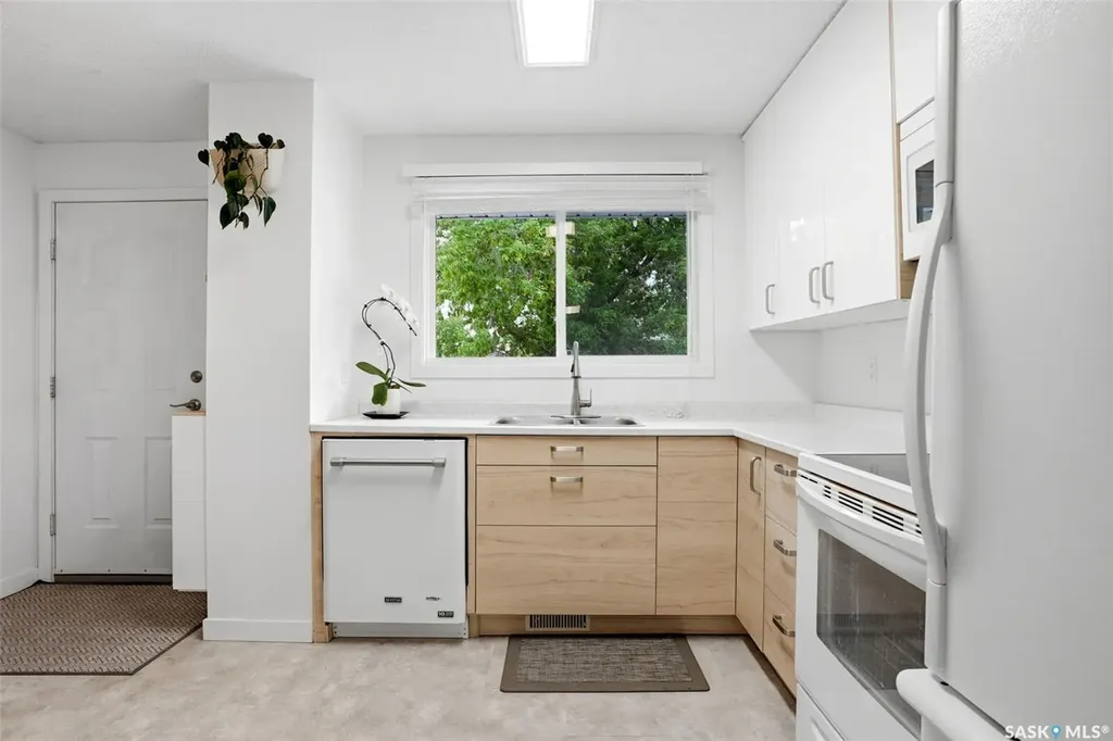 18 Fisher Street Regina SK S4N 1N6
