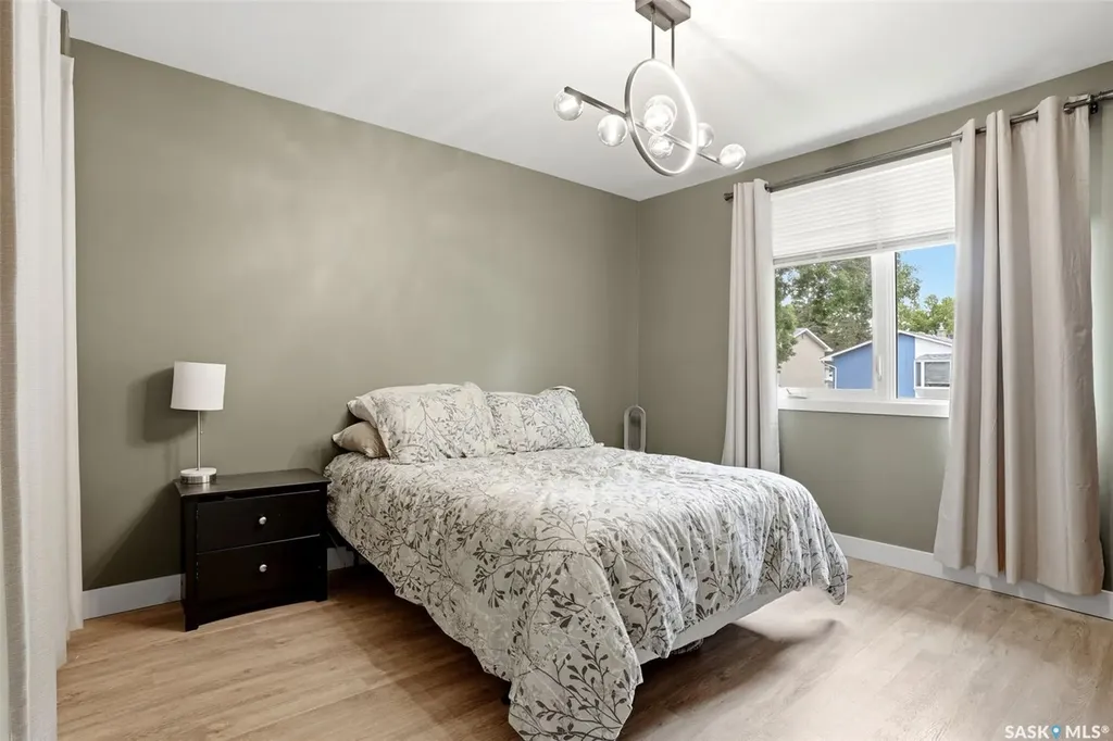 18 Fisher Street Regina SK S4N 1N6