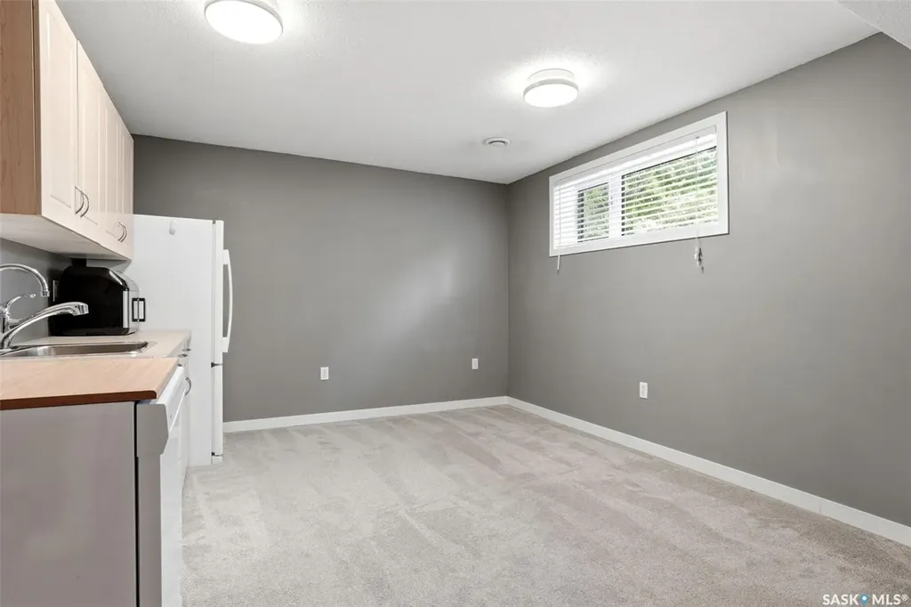 18 Fisher Street Regina SK S4N 1N6