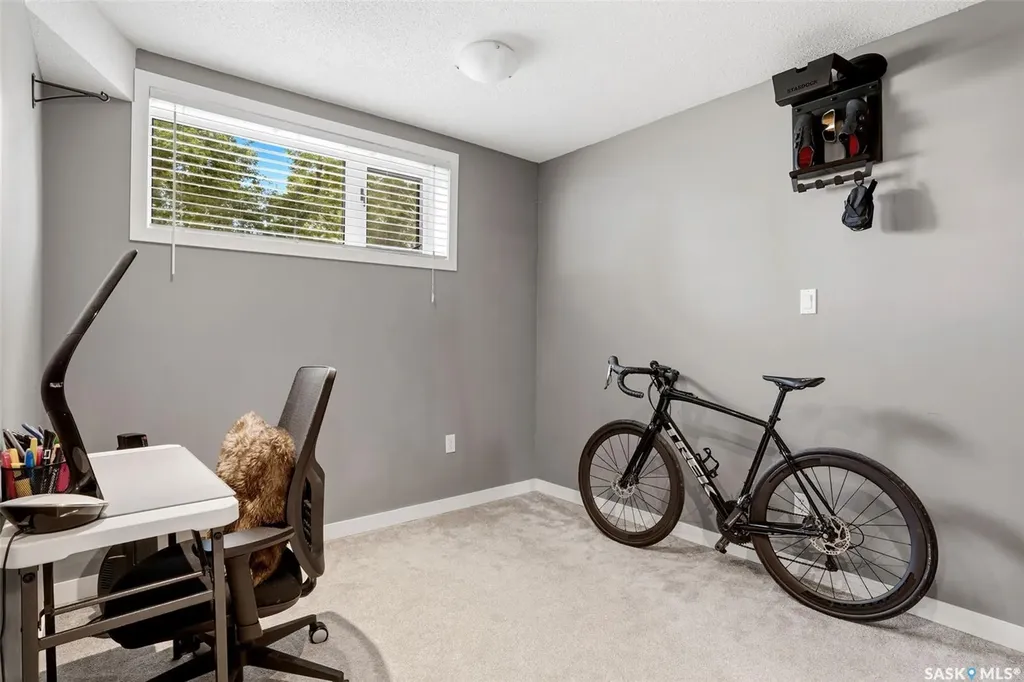 18 Fisher Street Regina SK S4N 1N6