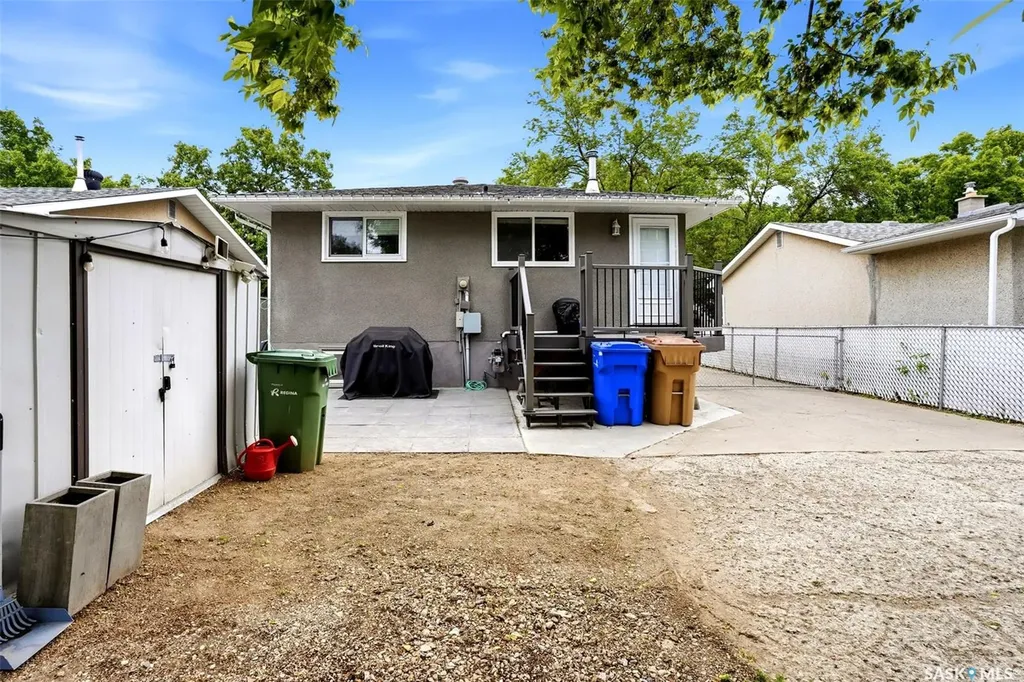 18 Fisher Street Regina SK S4N 1N6
