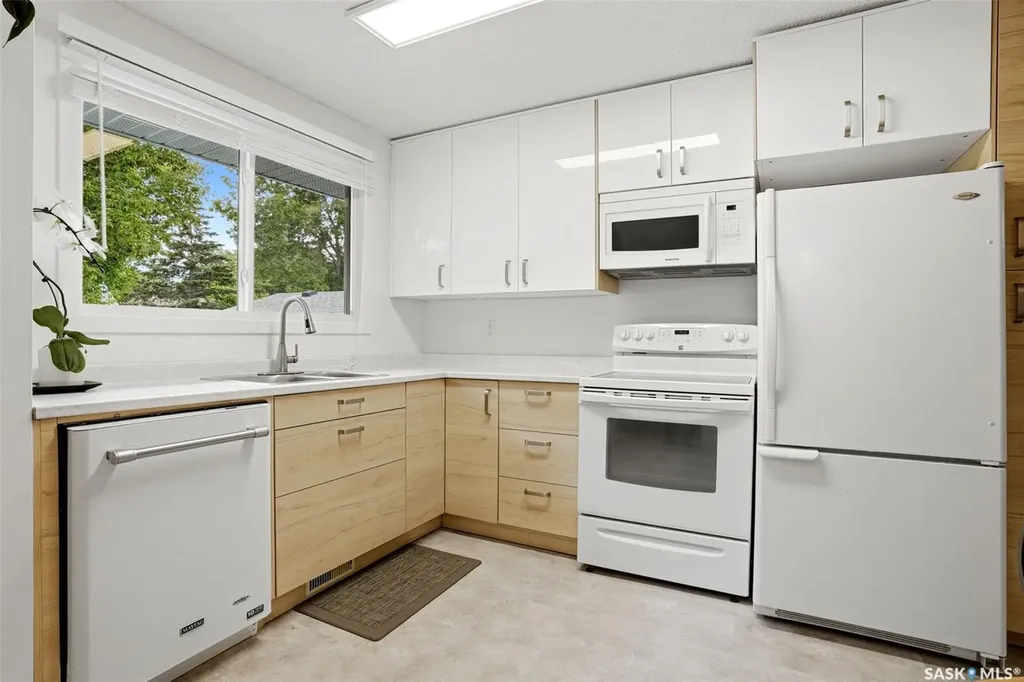 18 Fisher Street Regina SK S4N 1N6