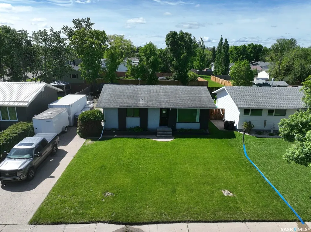 915 Maple Drive Esterhazy SK S0A 0X0