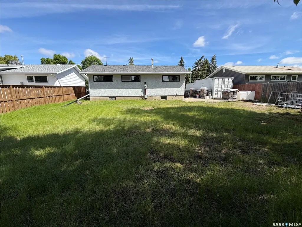 915 Maple Drive Esterhazy SK S0A 0X0