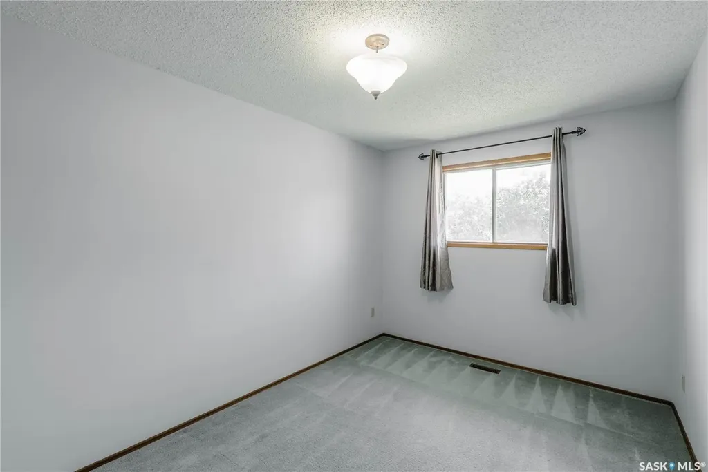 758 Lenore Drive Saskatoon SK S7K 6A8