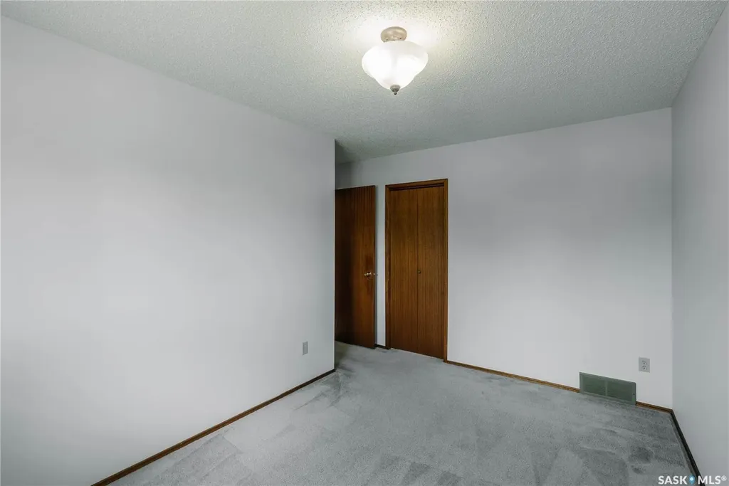 758 Lenore Drive Saskatoon SK S7K 6A8
