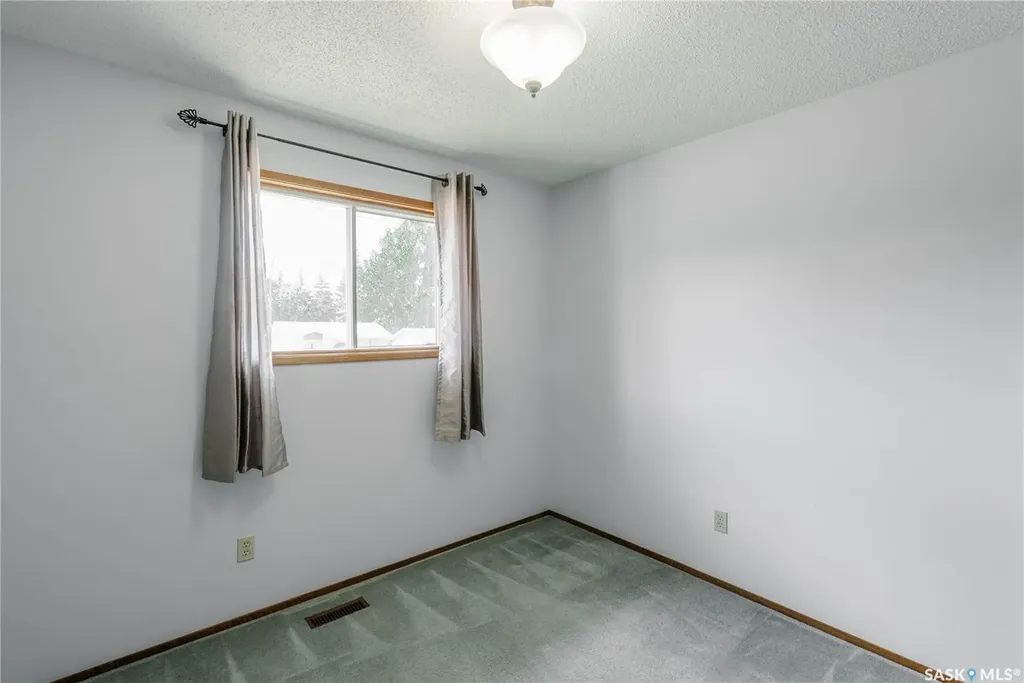 758 Lenore Drive Saskatoon SK S7K 6A8