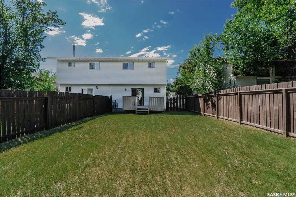758 Lenore Drive Saskatoon SK S7K 6A8