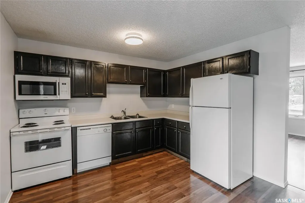 758 Lenore Drive Saskatoon SK S7K 6A8