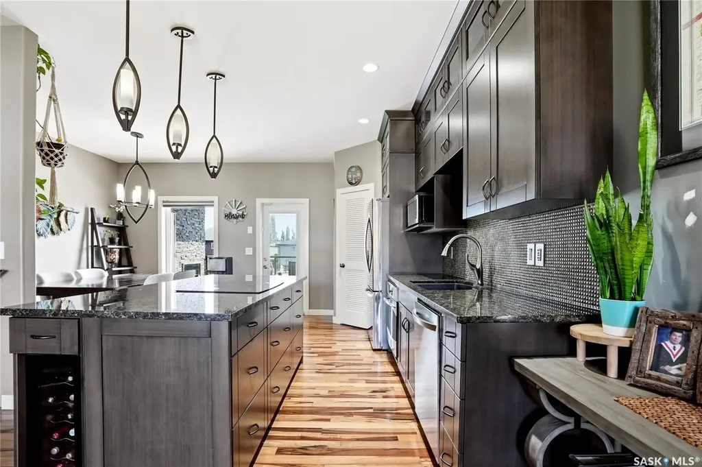 238 Greenfield Crescent Saskatoon SK S7R 0B6