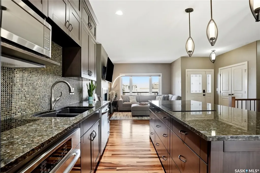 238 Greenfield Crescent Saskatoon SK S7R 0B6