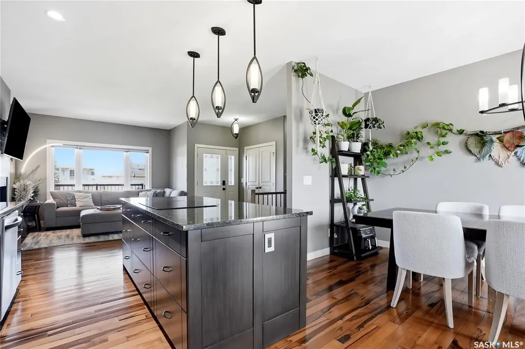 238 Greenfield Crescent Saskatoon SK S7R 0B6