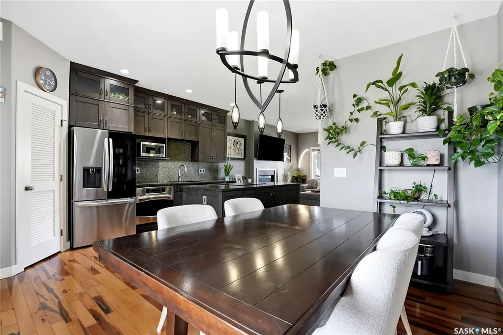 238 Greenfield Crescent Saskatoon SK S7R 0B6
