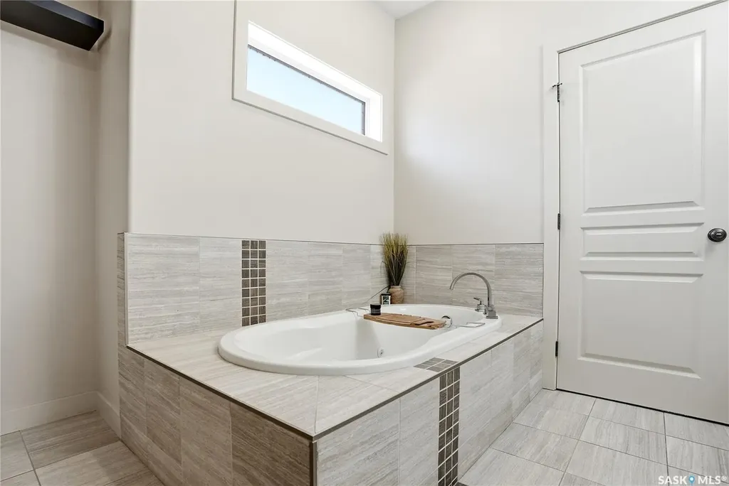 238 Greenfield Crescent Saskatoon SK S7R 0B6