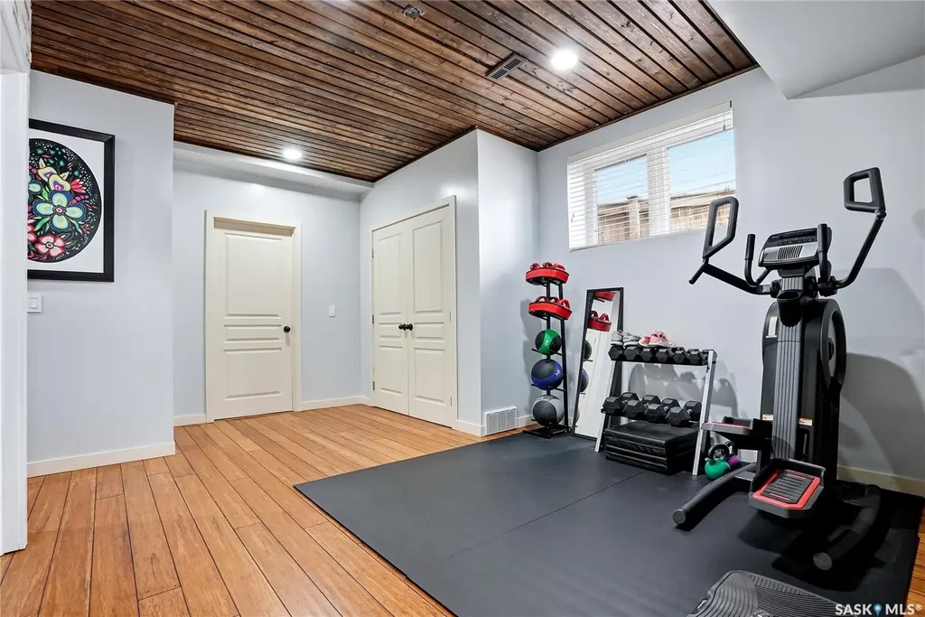 238 Greenfield Crescent Saskatoon SK S7R 0B6