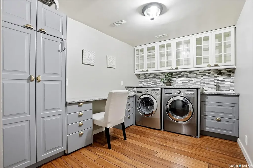 238 Greenfield Crescent Saskatoon SK S7R 0B6