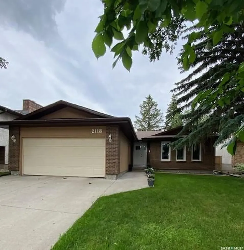 2118 Elderkin Drive E Regina SK S4V 1N7