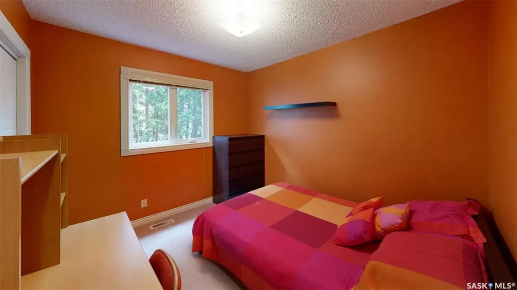 2118 Elderkin Drive E Regina SK S4V 1N7