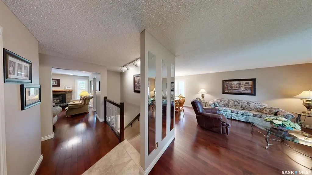 2118 Elderkin Drive E Regina SK S4V 1N7