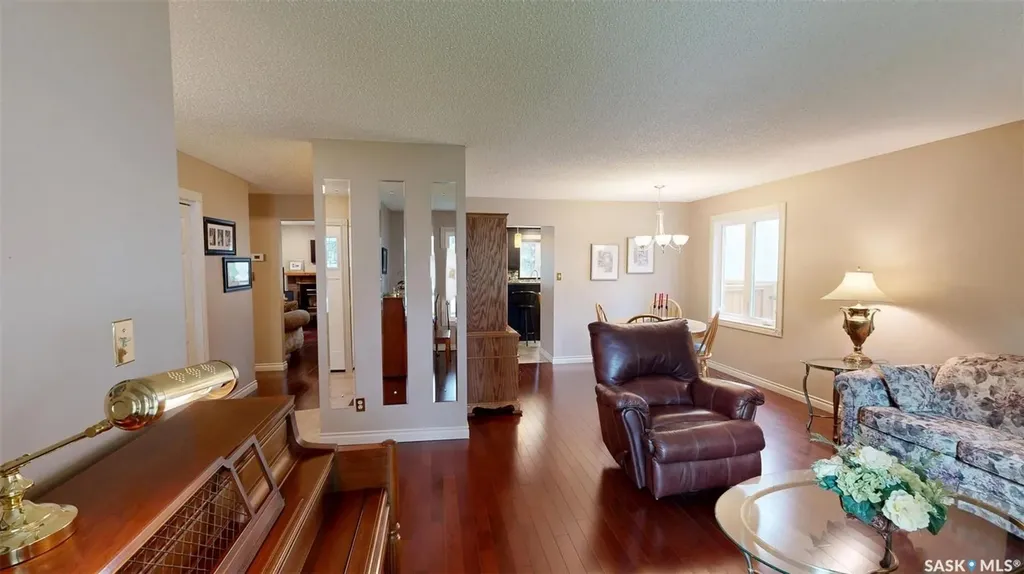 2118 Elderkin Drive E Regina SK S4V 1N7