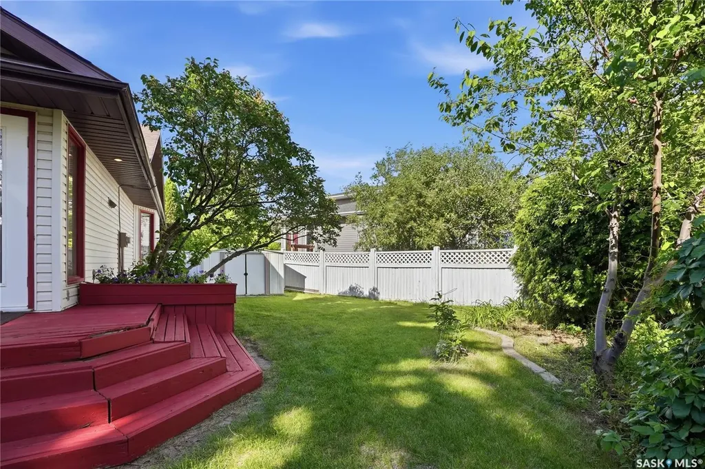 130 Mulcaster Crescent Saskatoon SK S7N 4A7
