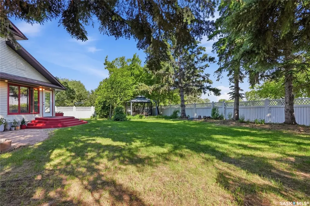 130 Mulcaster Crescent Saskatoon SK S7N 4A7