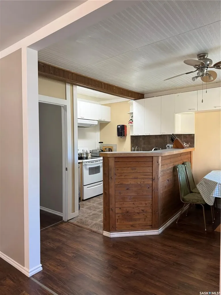 1517 3rd Street Estevan SK S4A 0S5