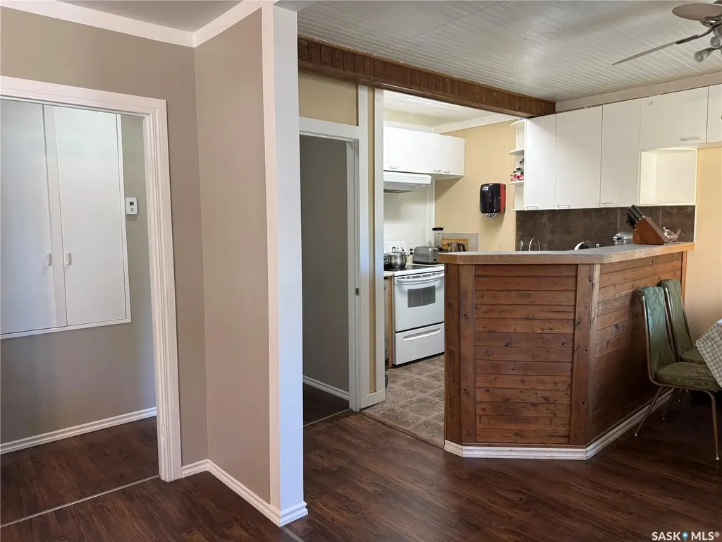1517 3rd Street Estevan SK S4A 0S5