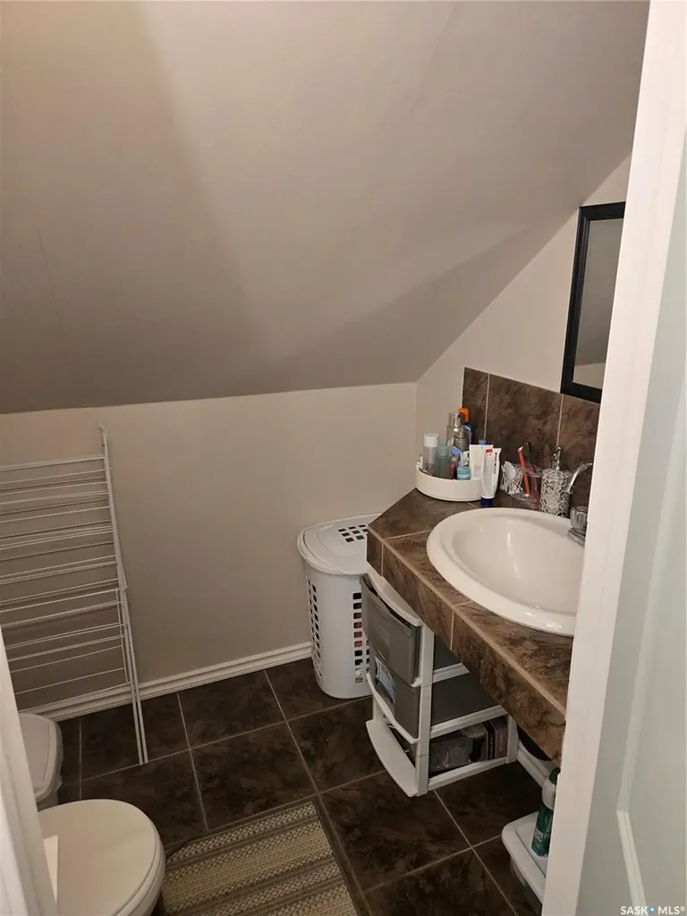 1517 3rd Street Estevan SK S4A 0S5