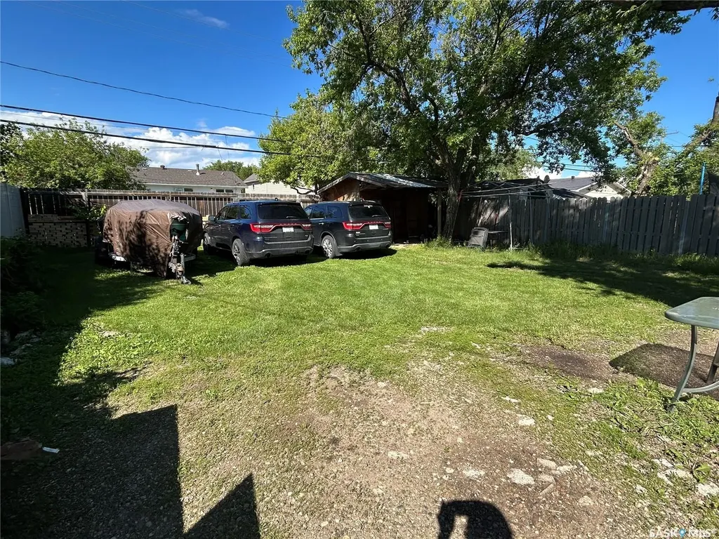 1517 3rd Street Estevan SK S4A 0S5