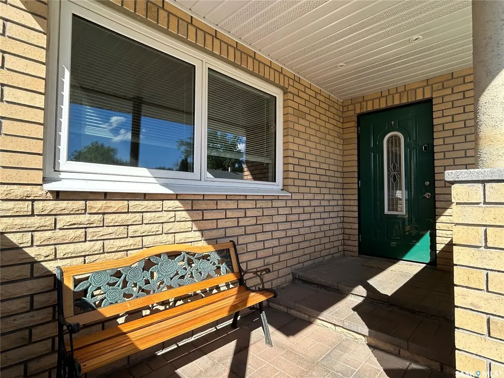 1517 3rd Street Estevan SK S4A 0S5