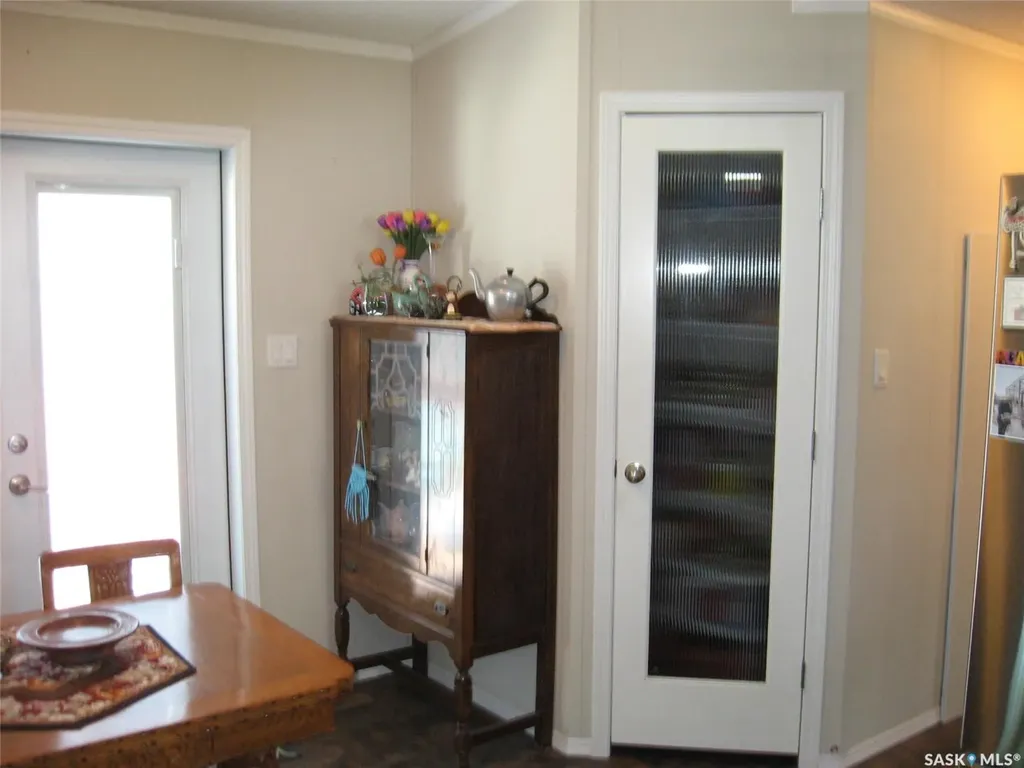 H9-1 9th Avenue NE Moose Jaw SK S6J 1C6