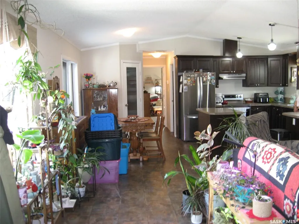 H9-1 9th Avenue NE Moose Jaw SK S6J 1C6