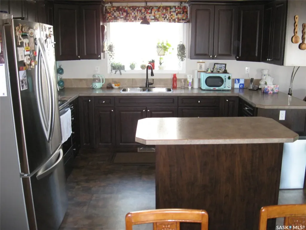 H9-1 9th Avenue NE Moose Jaw SK S6J 1C6