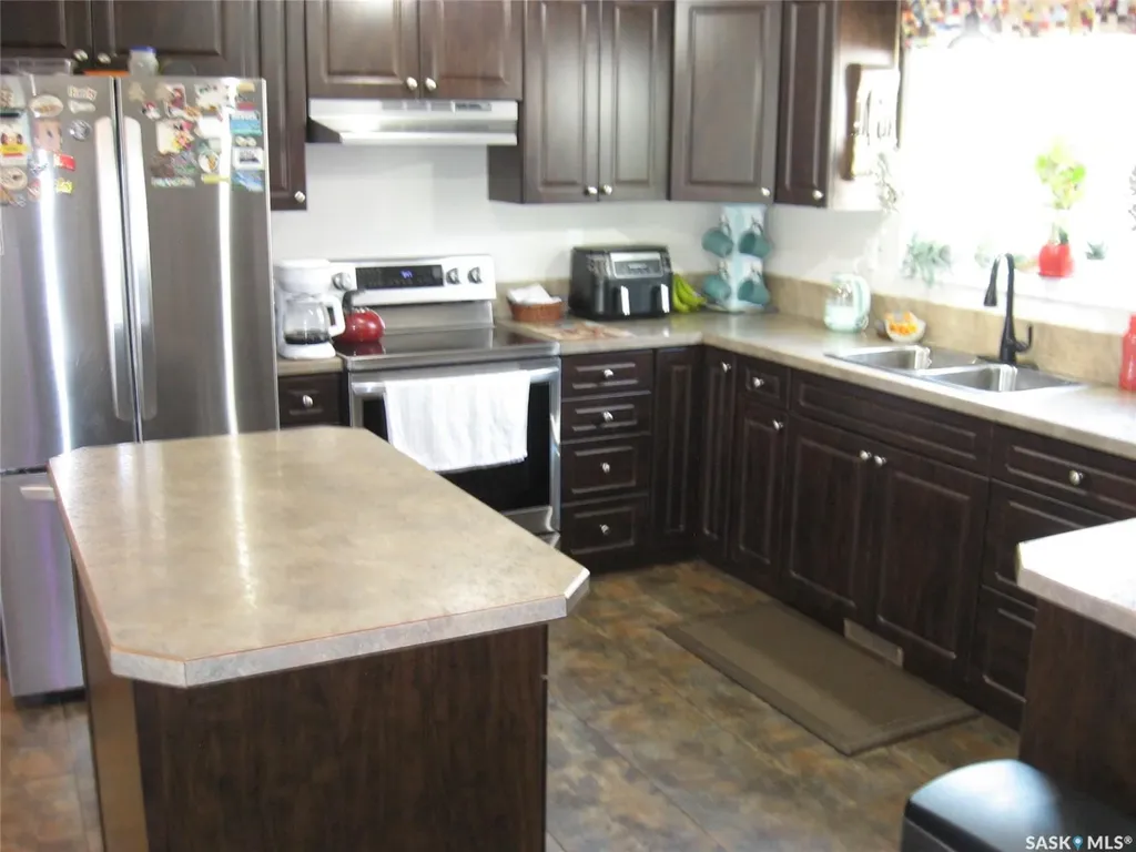 H9-1 9th Avenue NE Moose Jaw SK S6J 1C6