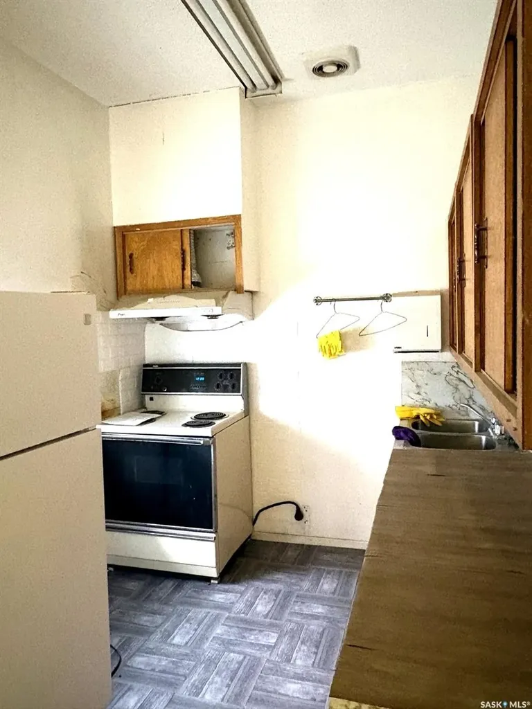 1150 O*byrne Street Moose Jaw SK S6H 7T9