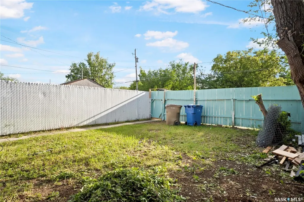 664 Retallack Street Regina SK S4T 2G4